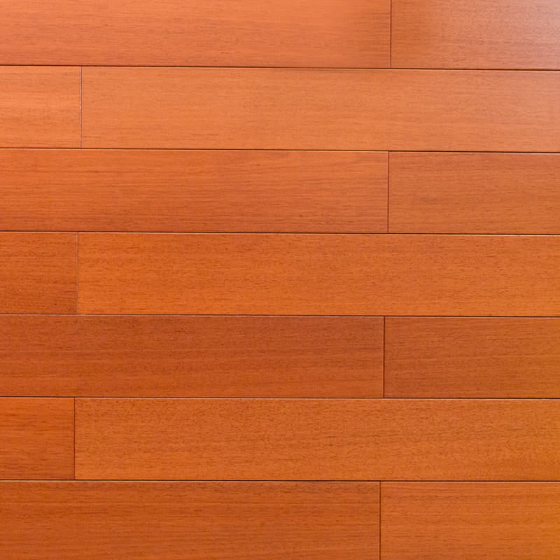 Pavimenti in legno massello lucido teak dorato marrone chiaro