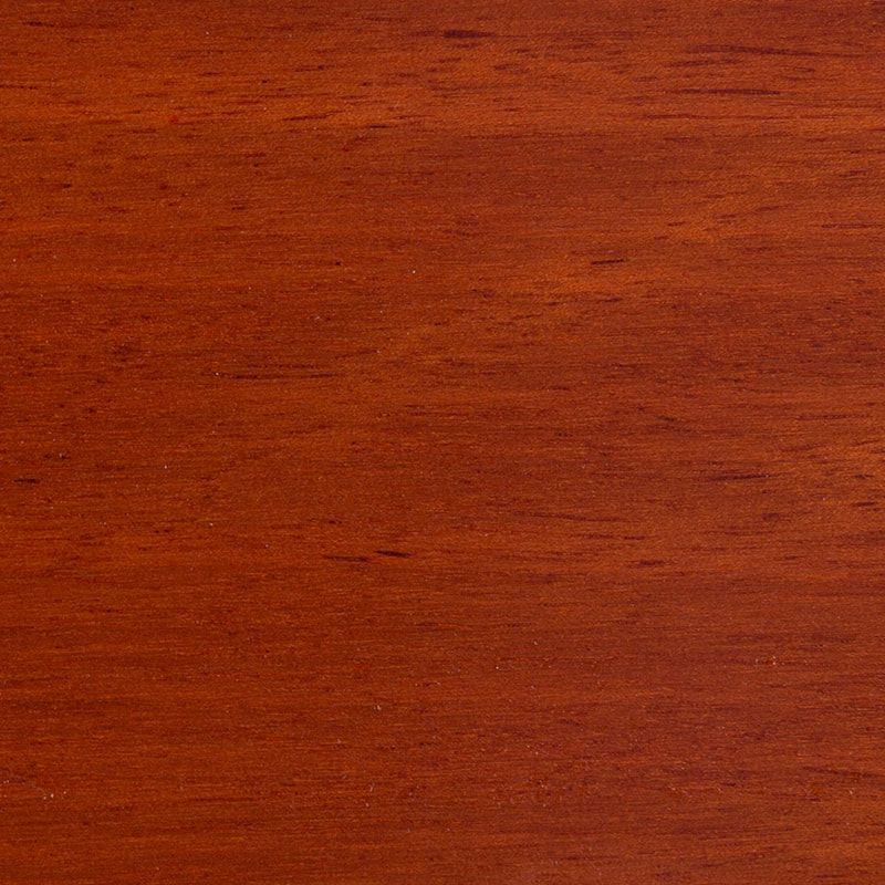 Tonalità terra tenue Taun, pavimento in legno con finitura opaca